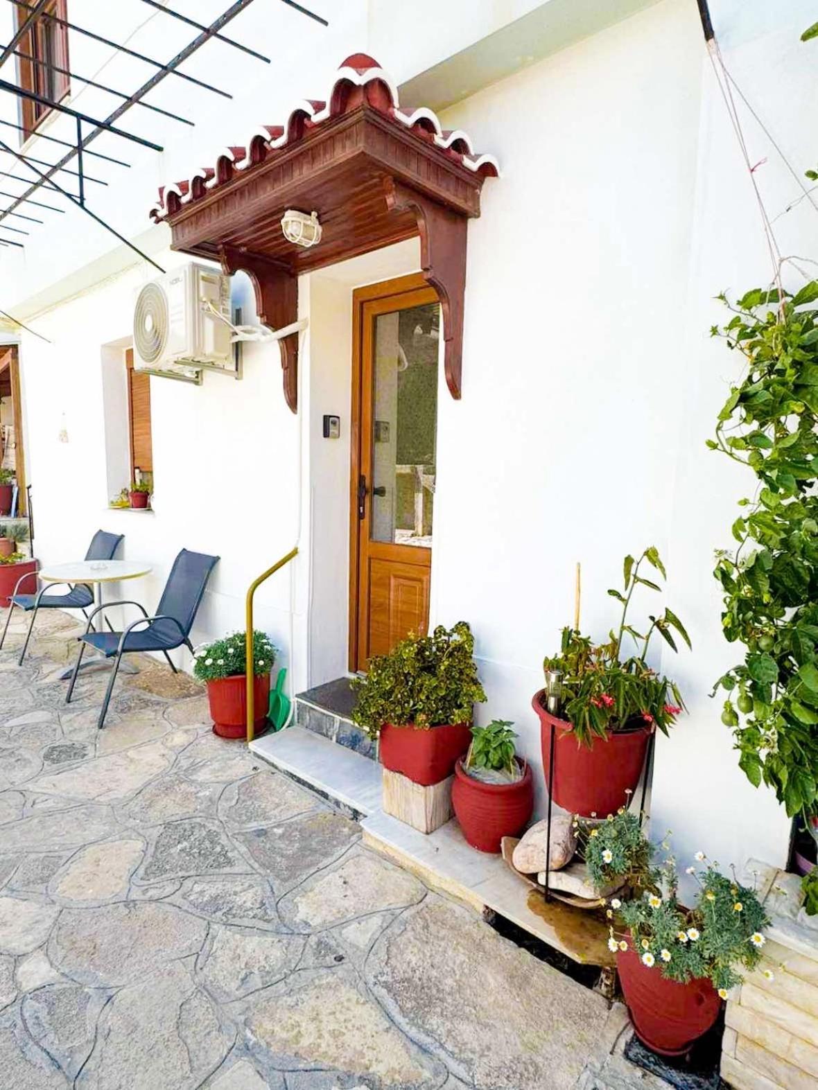 Miltiadis Apartments Kokkari Exterior foto