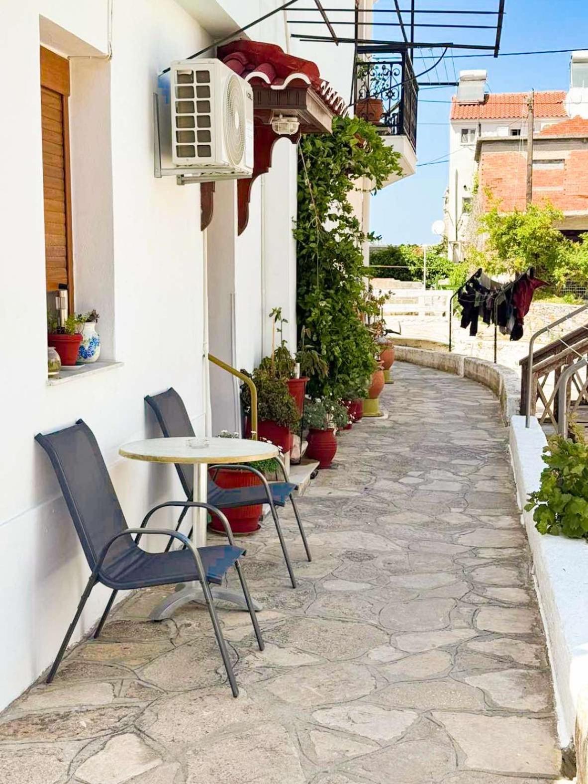Miltiadis Apartments Kokkari Exterior foto